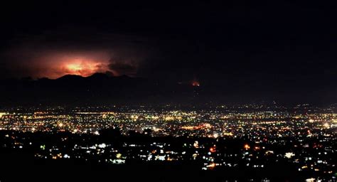 Menikmati Keindahan Kota Bandung Dari Puncak Ciumbuleuit | Katalog Tempat Wisata & Liburan