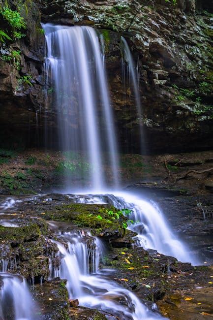 Time-lapse Photography of Flowing Plunge Waterfalls · Free Stock Photo