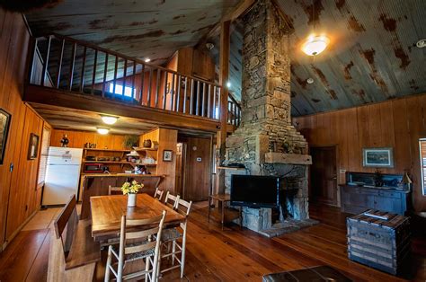 Ozarks Mountain Cabin Rental Next to Buffalo River National Park