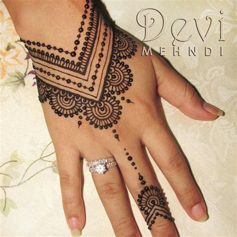 Pin by Brittany Van kesteren on henna | Henna tattoo hand, Henna tattoo designs, Henna designs