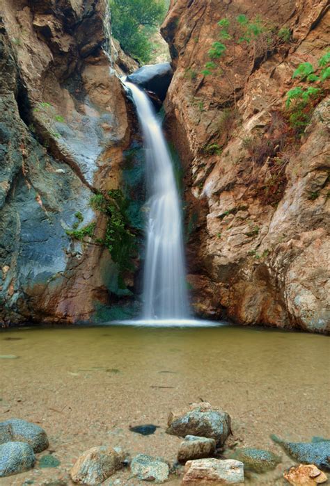 Eaton Canyon Hiking Trail | Hiking trails california, Eaton canyon ...