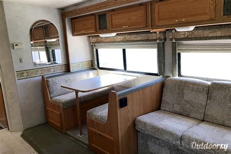 2002 Winnebago Minnie Winnie Motor Home Class C Rental in Dinuba, CA | Outdoorsy