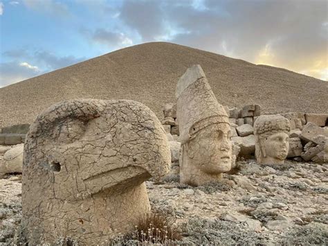 A Guide To Visiting Mount Nemrut (Nemrut Daği), Turkey – Wandering ...