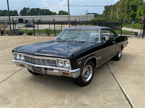 1966 Chevrolet Impala | Art & Speed Classic Car Gallery in Memphis, TN