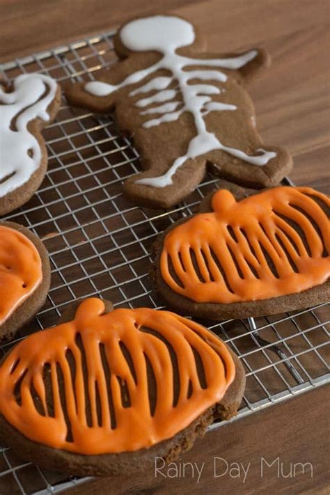 Easy Gingerbread Halloween Cookies - Rainy Day Mum