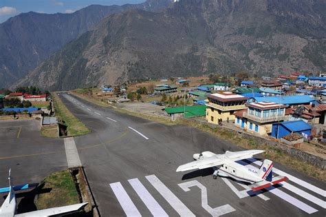 Lukla, Nepal - The World's most dangerous airport - SamChui.com