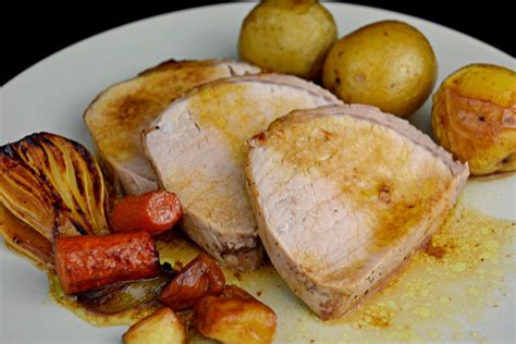 Lomo de cerdo asado con salsa de Oporto | Cocina