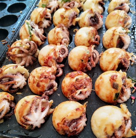 [I ate] Takoyaki (Japanese Octopus Balls) : r/food