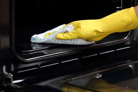 Oven Cleaning | Oven Cleaning Products & Tips | Cleanipedia