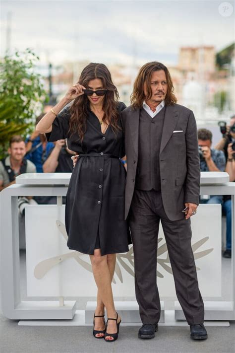 Photo : La réalisatrice Maïwenn et Johnny Depp au photocall de "Jeanne du Barry" lors du 76ème ...