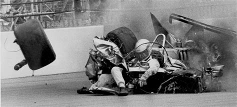 Danny Ongais Indianapolis 500 crash in 1981 [3010x1361] : r/HistoryPorn