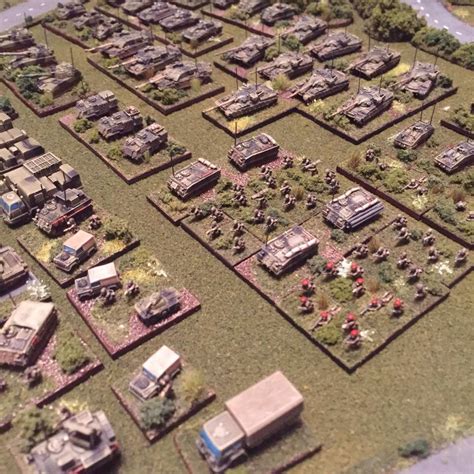 BAOR Ww11, Armours, Space Marine, Miniture Things, Cold War, Miniature Painting, Scale Models ...