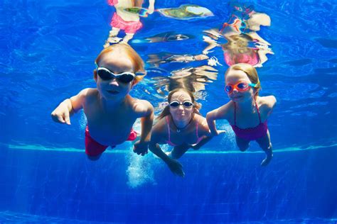 7 Places for Kids (and Adults) to Take Swim Lessons this Winter