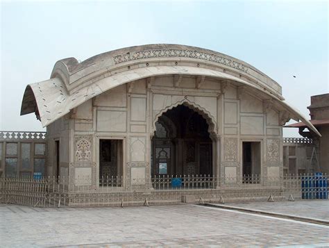 Lahore Fort - Most Famous Places