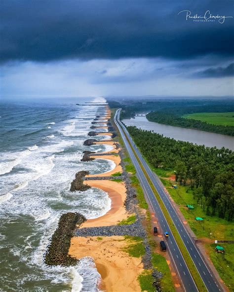 Mangalore City on Twitter: "Maravanthe - a uniquely positioned beach in Karnataka with Arabian ...