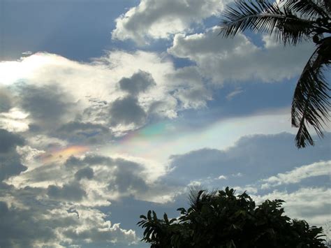 Unusual Rainbow Formation Seen In Binmaley Pangasinan Before Typhoon Juan “Megi” Hit N ...