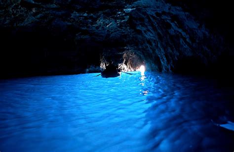 Blue Grotto Cave Capri Italy - Mynatour