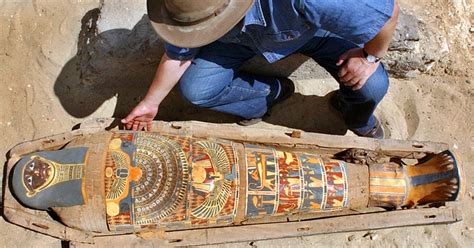 2,300-year-old mummy unveiled in Egypt