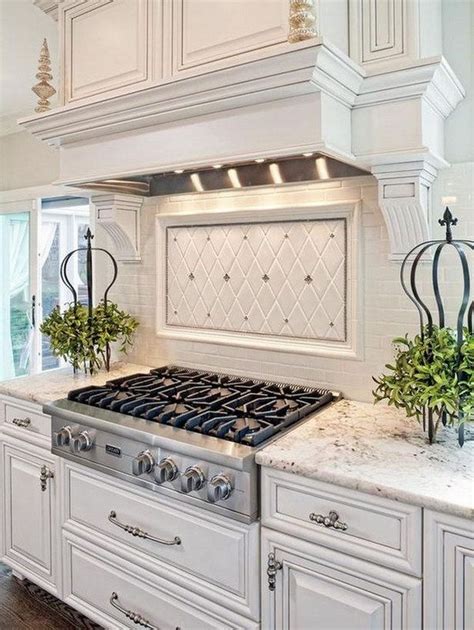 35+ Elegant White Kitchen Backsplash Design Ideas - Page 23 of 37