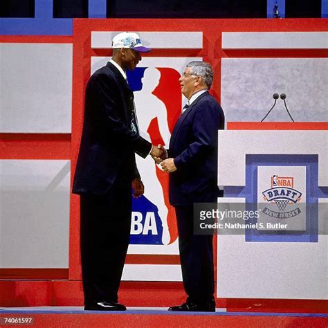 Kobe Bryant Draft Photos and Premium High Res Pictures - Getty Images