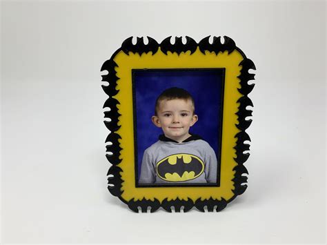 "Batman" Themed Picture Frame - Instructables