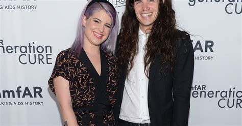 Kelly Osbourne engaged to Matthew Mosshart - CBS News