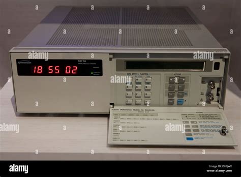 Cesium Frequency Standard Atomic Clock, ca 2012 Stock Photo - Alamy