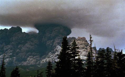 The Eruption of Mount St. Helens in pictures, 1980 - Rare Historical Photos