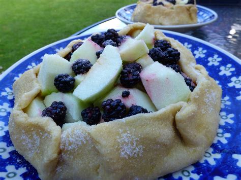 Easy Apple Pie Recipe without a Pie Dish - GARDEN, TEA, CAKES, (BOOKS) AND ME