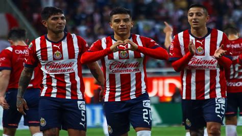 Watch Fútbol Estelar Chivas Highlight: Chivas vs. Santos 2-0 - NBC.com