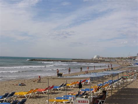 Sitges beach 2 medium size - Mrs. HomeFree