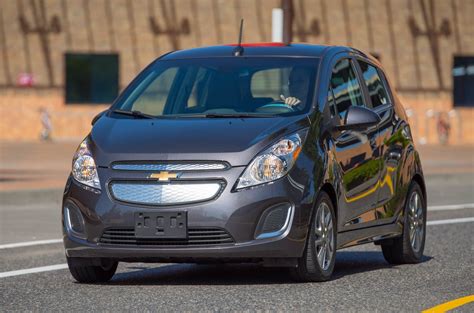 2015-chevrolet-spark_100473883_h.jpg