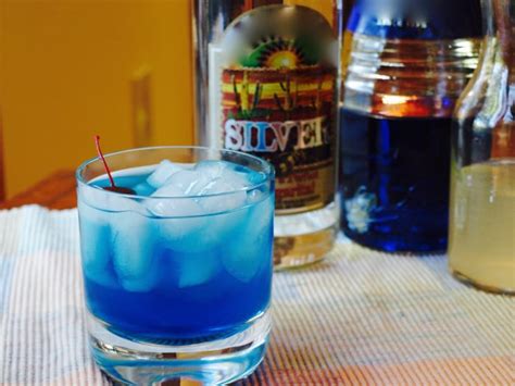 10 Delicious Blue Curaçao Cocktails - Delishably - Food and Drink