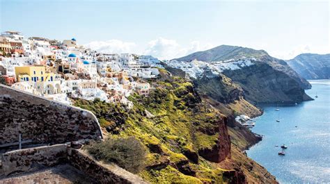 How to Hike from Fira to Oia, the Most Beautiful Walk on Santorini ...