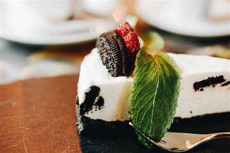 Cheesecake with strawberry foam - Creative Commons Bilder