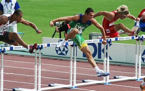 Innovation Sprint vs. Hurdles vs. Marathon – make innovation work – Medium