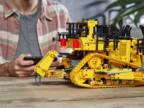 LEGO Technic: Bulldozer - munimoro.gob.pe