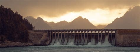 Difference Between Dam and Barrage | Construction and Uses