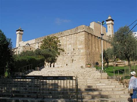 Tombs of the Patriarchs « See The Holy Land