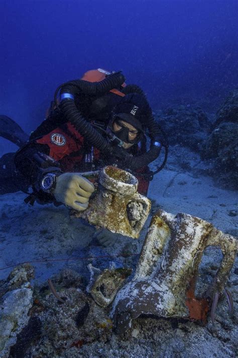 Artifacts discovered on return expedition to Antikythera shipwreck