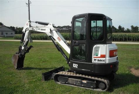 【New】Bobcat E32 Mini Excavator Specs Price Features Review & Images