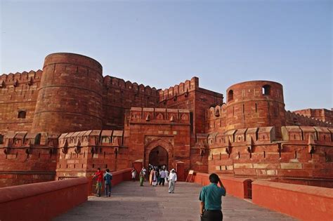 Ultimate Travel Guide to Agra Fort - History, Attraction, Sound & Light ...