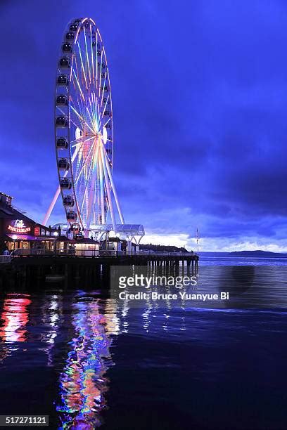 2,040 Seattle Ferris Wheel Stock Photos, High-Res Pictures, and Images ...