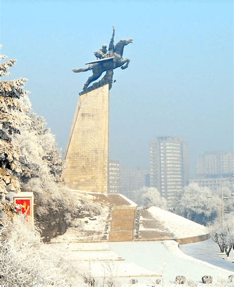 [Pyongyang in Pictures] Statue of Chollima : r/Pyongyang