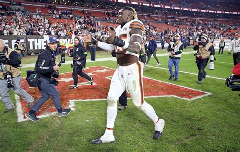 The moment that helped lead Browns tight end David Njoku to his first ...