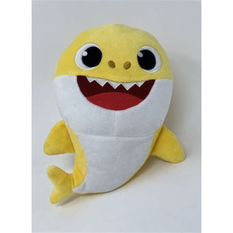 WowWee Pinkfong Baby Shark Official Song Doll - NWOT Plush Sound Toy Yellow Sing