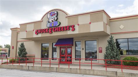 UPDATE: Chuck E. Cheese's in Mishawaka remains closed after weekend fire