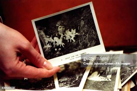 13 The Cottingley Fairies Photos & High Res Pictures - Getty Images