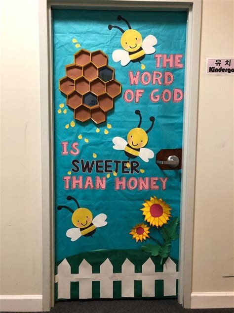 Preschool Door Decorations, Preschool Classroom Decor, Sunday School Classroom, School ...