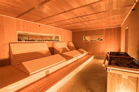 Die aquabasilea Wellness Welt mit riesiger Saunalandschaft, Spa und Hamam in Pratteln bei Basel